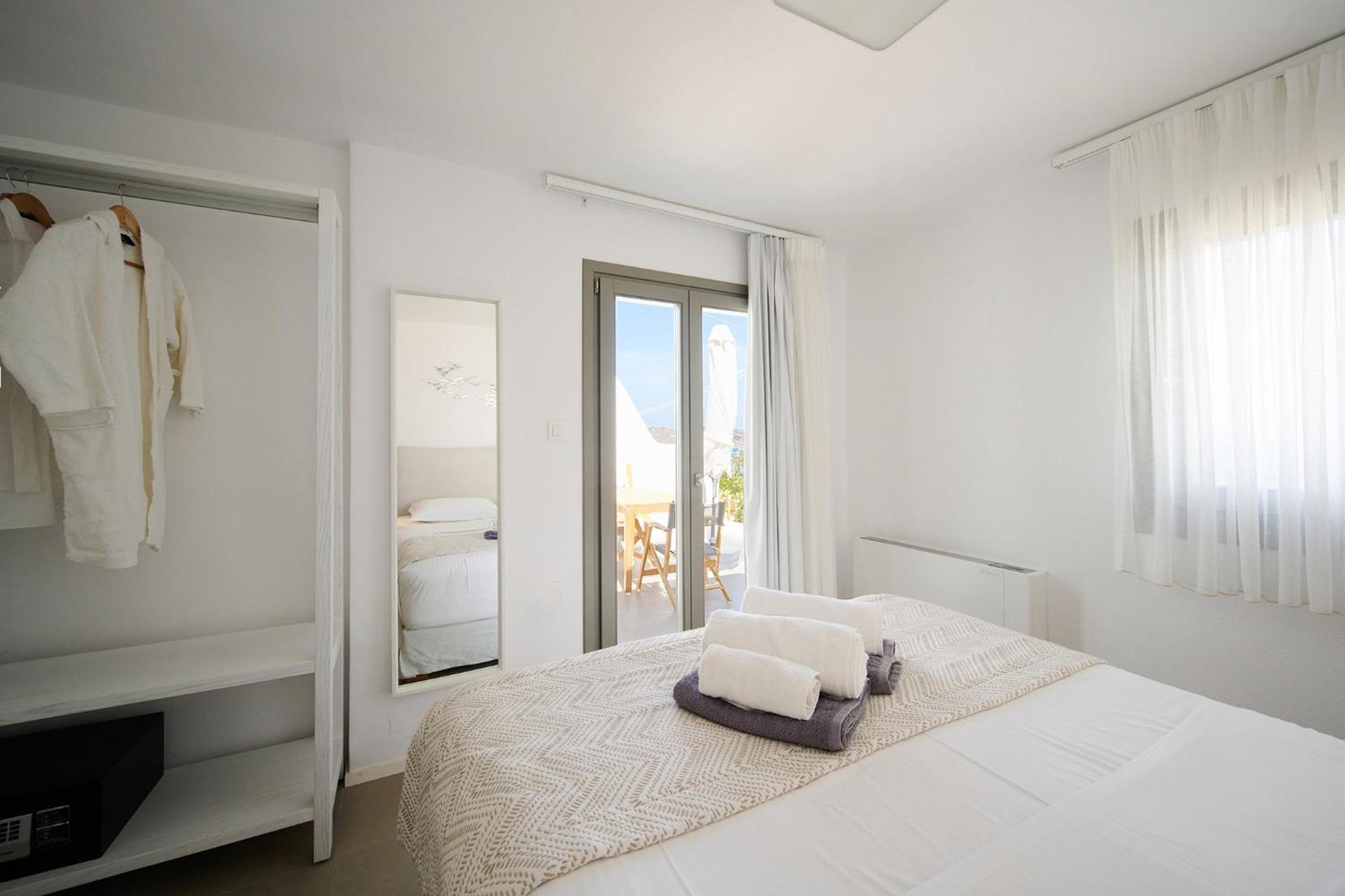 Kymo Luxury Suites Paros Kolympithres Exterior foto